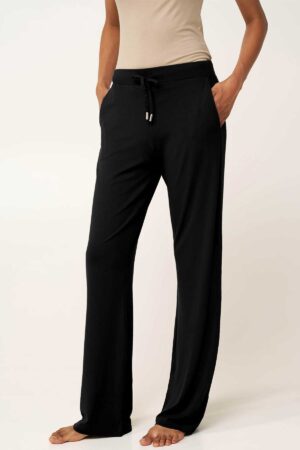 Mjúkar heimabuxur – Beinar Buxur Mjúkar heimabuxur – Beinar