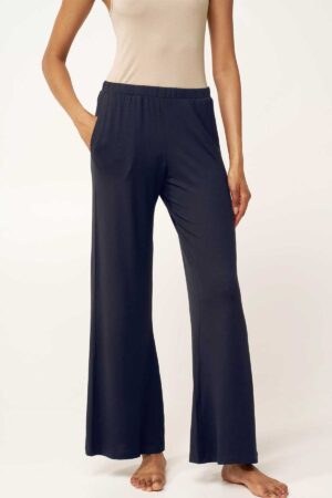 Mjúkar heimabuxur – Útvíðar Buxur Mjúkar heimabuxur – Útvíðar